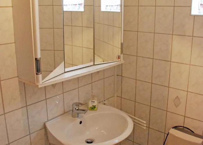 Ferienbungalow Mit Gro_em Garten I